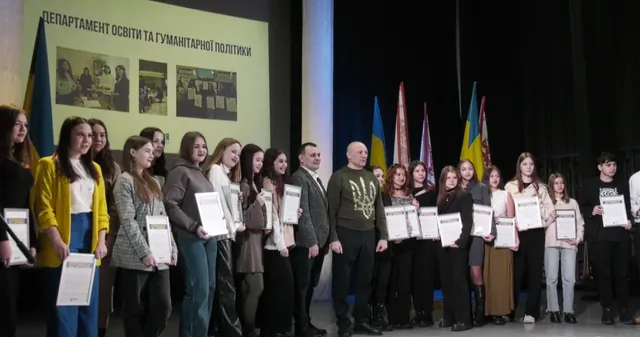Десятеро черкаських школярів пройдуть стажування у міського голови (ВІДЕО)