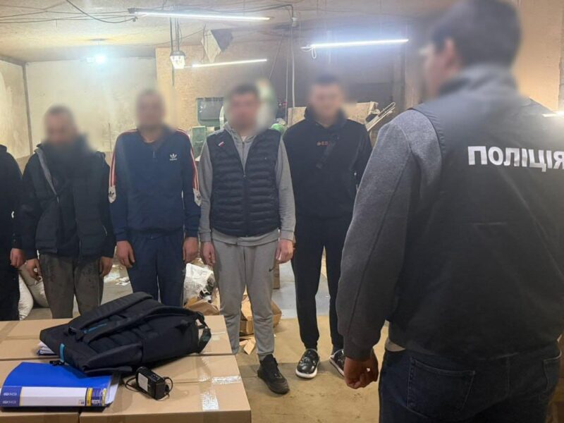 На Черкащині викрили підпільну фабрику сигарет