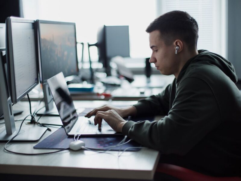 Черкаська ІТ-компанія потрапила в ТОП-10 ІТ-сервісів, які наростили у 2025 році виторг