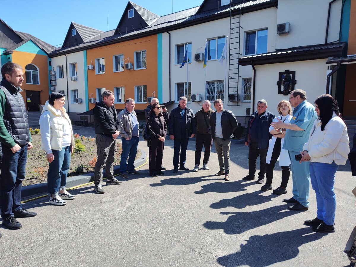 Депутати оглянули новий центр паліативної допомоги і реабілітації у Черкасах (ВІДЕО)