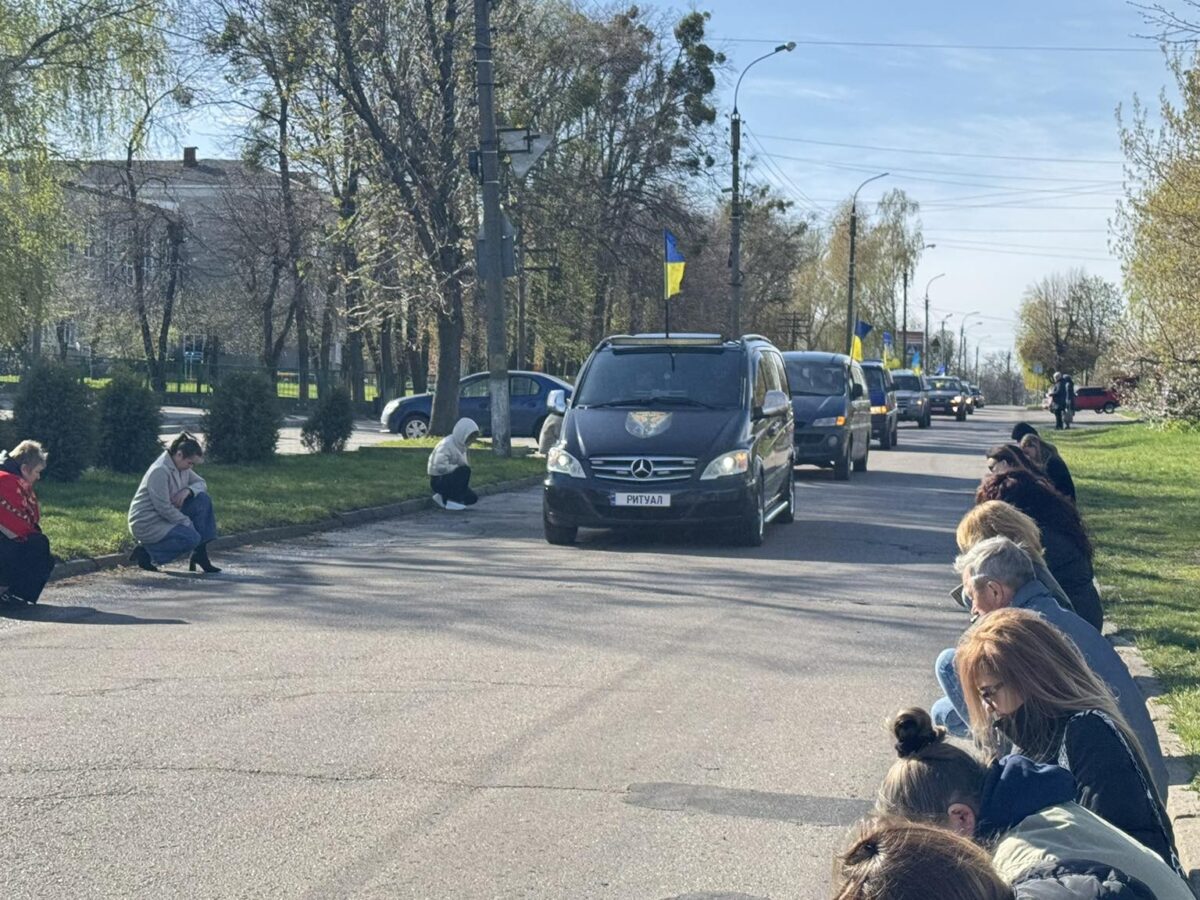 У Кам’янській громаді попрощалися із полеглим стрільцем
