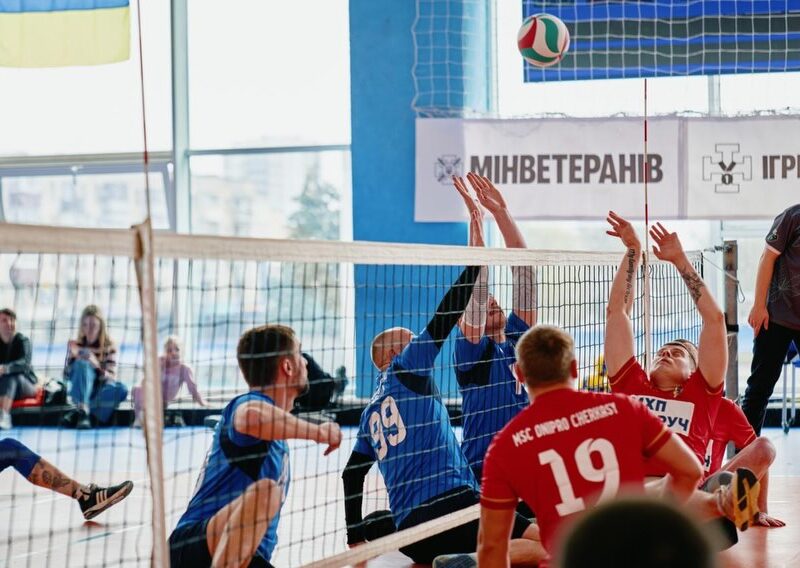 волейбол сидячи