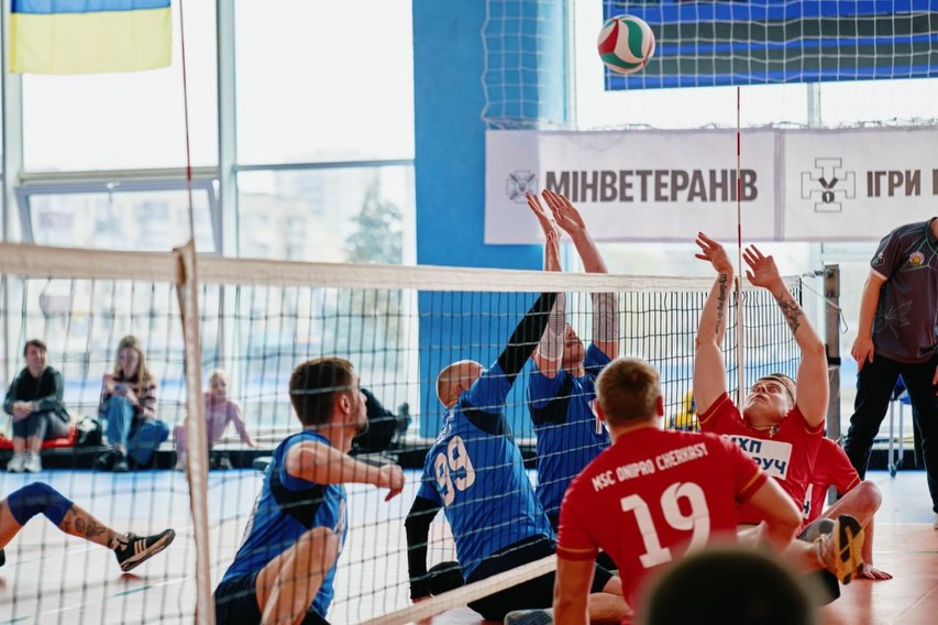 волейбол сидячи