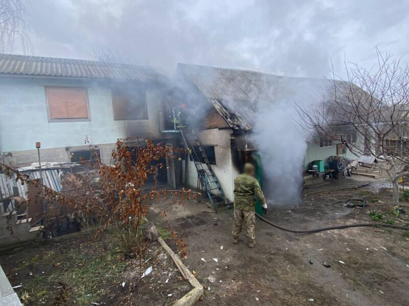 Черкащанин підпалив хату і машину колишньої