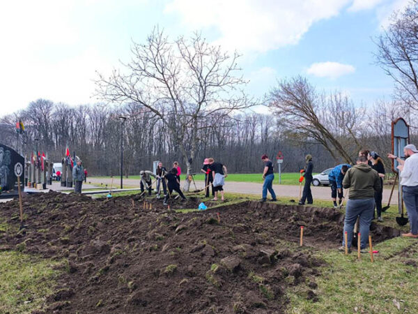 Біля пантеону Героїв на Черкащині розпочали розкопки