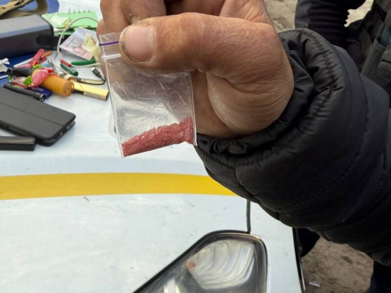 У Черкасах патрульні виявили чоловіка з імовірними наркотиками