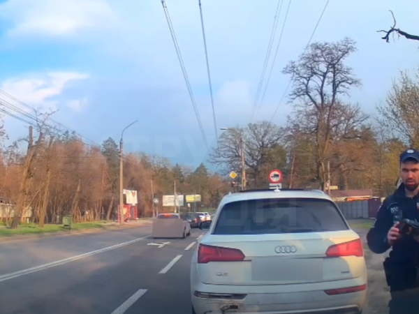У Черкасах поліція затримала нетверезу водійку, яка намагалася втекти
