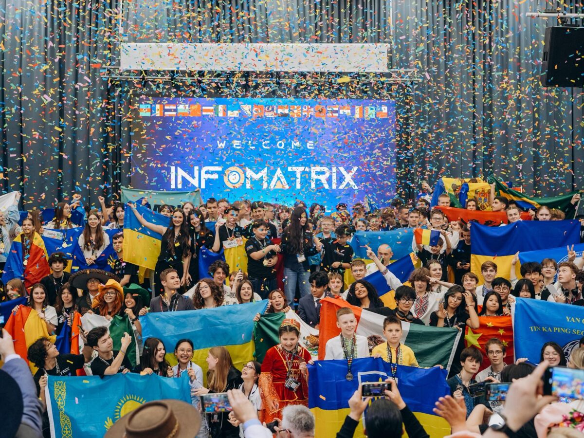 Школярі Черкащини здобули низку нагород на міжнародному конкурсі INFOMATRIX