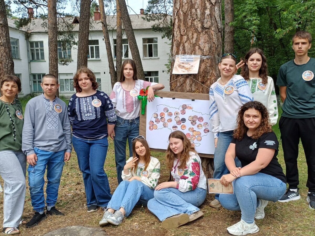 Автентичні страви, пісні та «Кривий танець»: на Черкащині відбувся фестиваль «Мій край — моя гордість!»