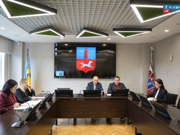 Підвищення вартості проїзду, безбар’єрний маршрут, обмеження для вантажівок: рішення Черкаського виконкому