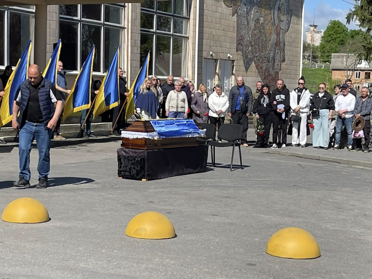 На Черкащині попрощалися із стрільцем-зенітником, якого вважали безвісти зниклим