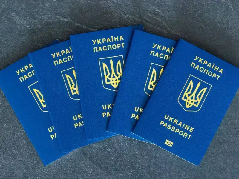 У Черкаському ЦНАП радять подавати на закордонний паспорт заздалегідь