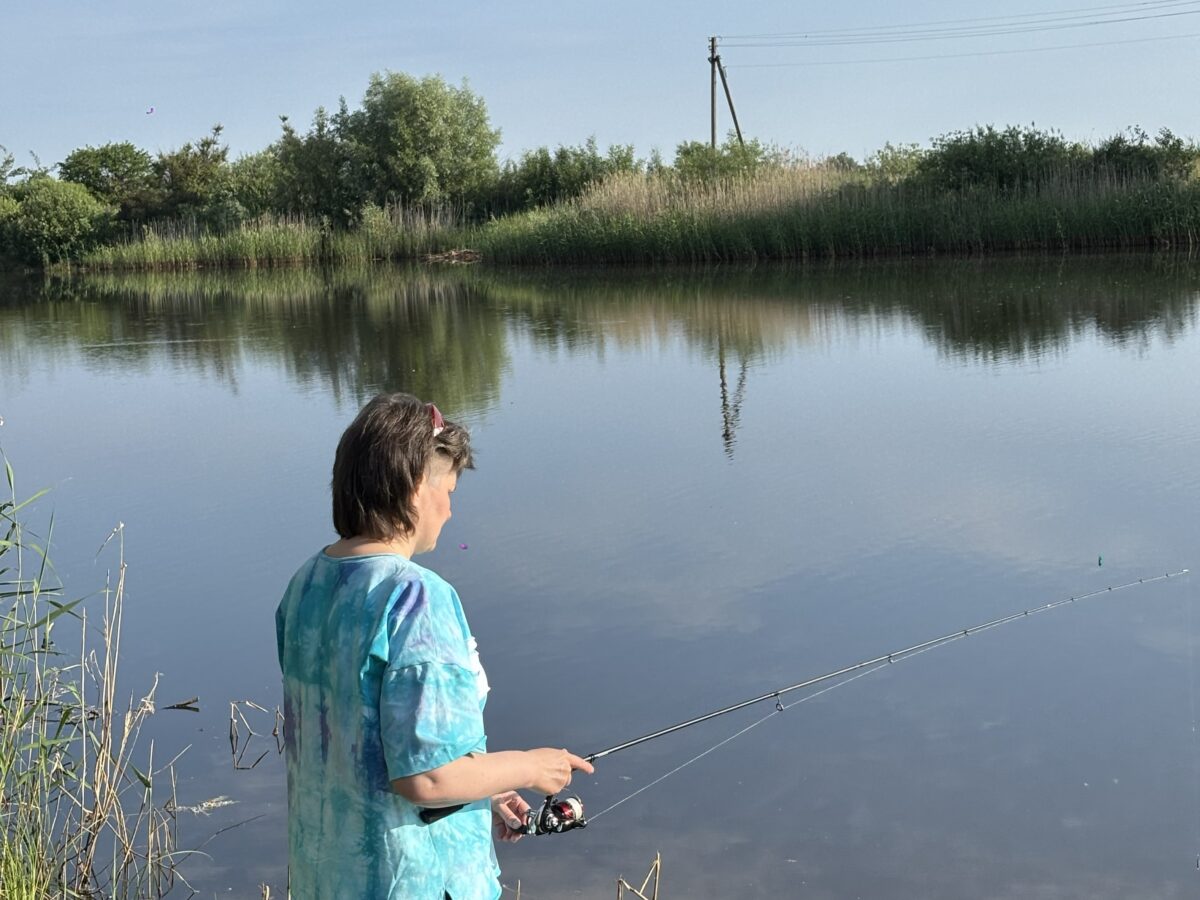 Учасниця телевізійного проекту “Голос жінки” стала першою серед жінок на турнірі зі спортивної риболовлі