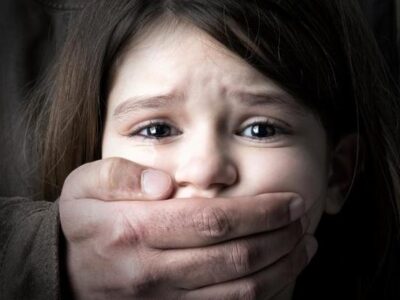 На Черкащині 13 років за гратами отримав батько, який ґвалтував доньку та 14-річну дівчину