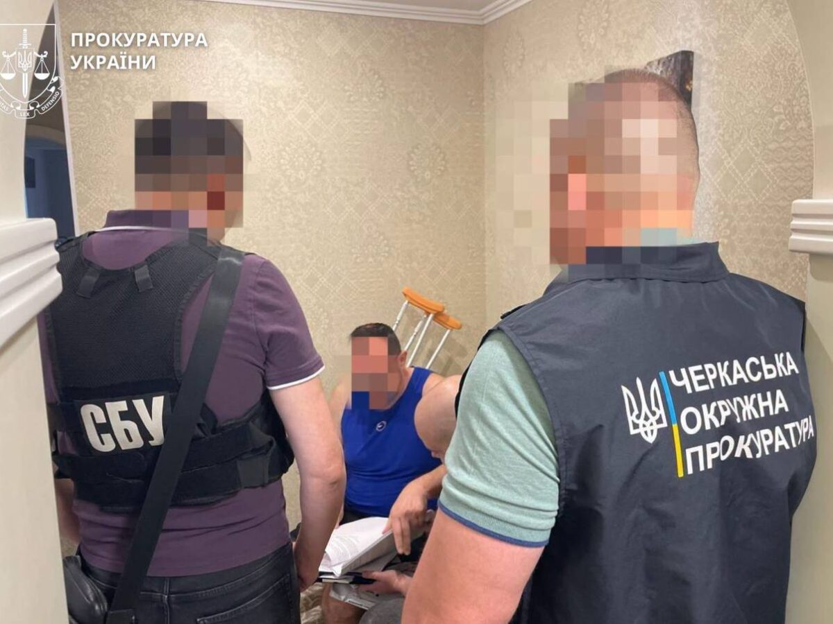 «Справа на мільйон»: що відомо в гучній справі про бронювання артистів-вокалістів у черкаській філармонії