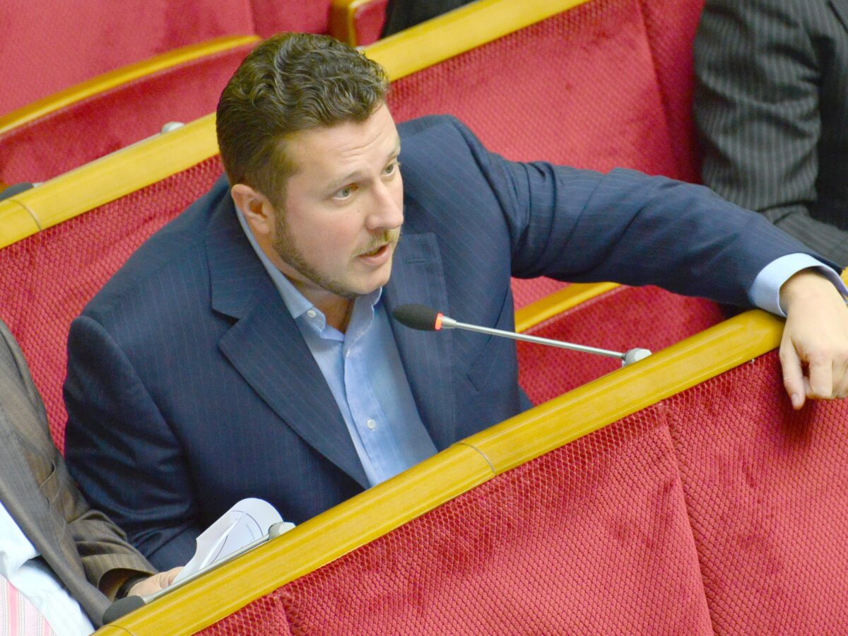 Уманська міськрада позбавила нардепа звання почесного громадянина громади