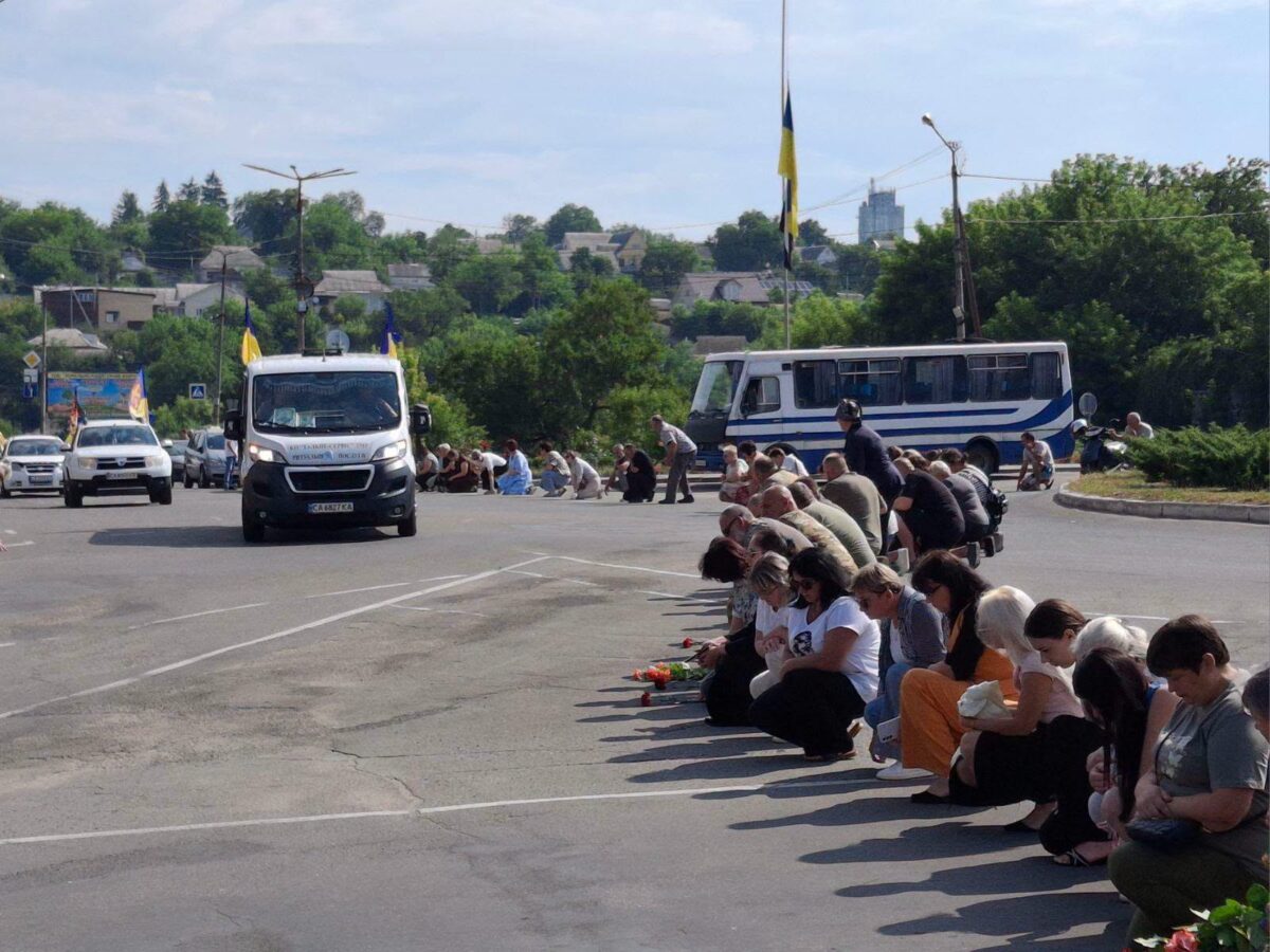 На Тальнівщині попрощалися із захисником України Андрієм Павленком