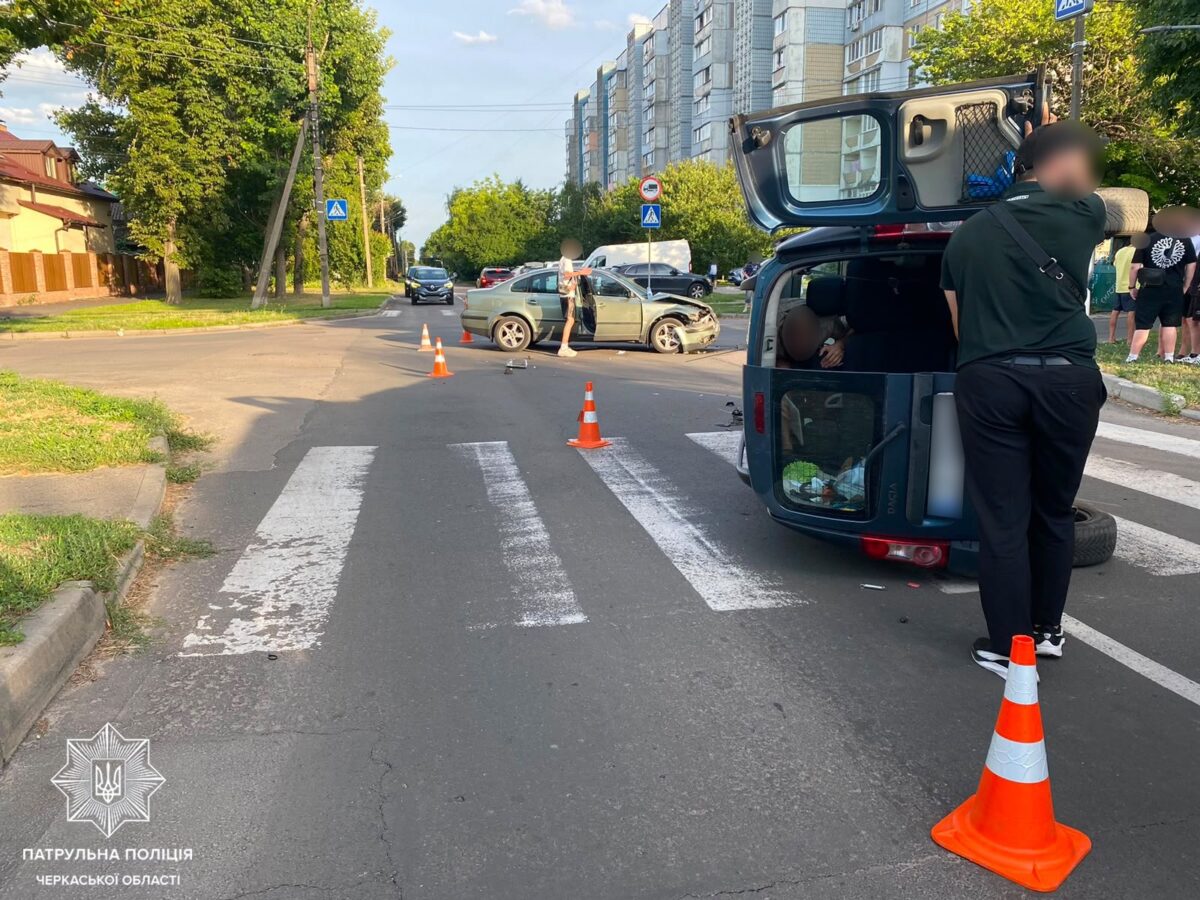 На Хрещатику в Черкасах зіткнулися дві автівки