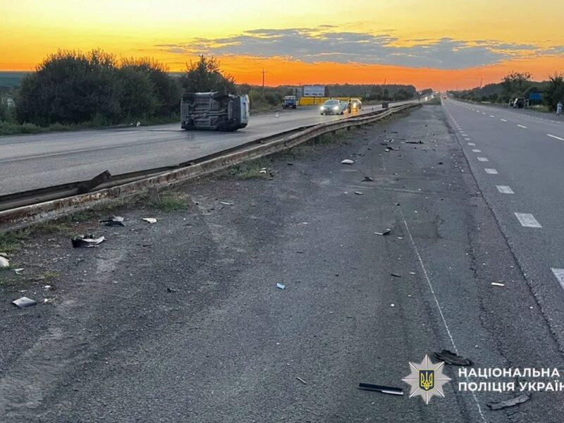 На Уманщині зіткнулися дві іномарки: внаслідок ДТП є постраждалі