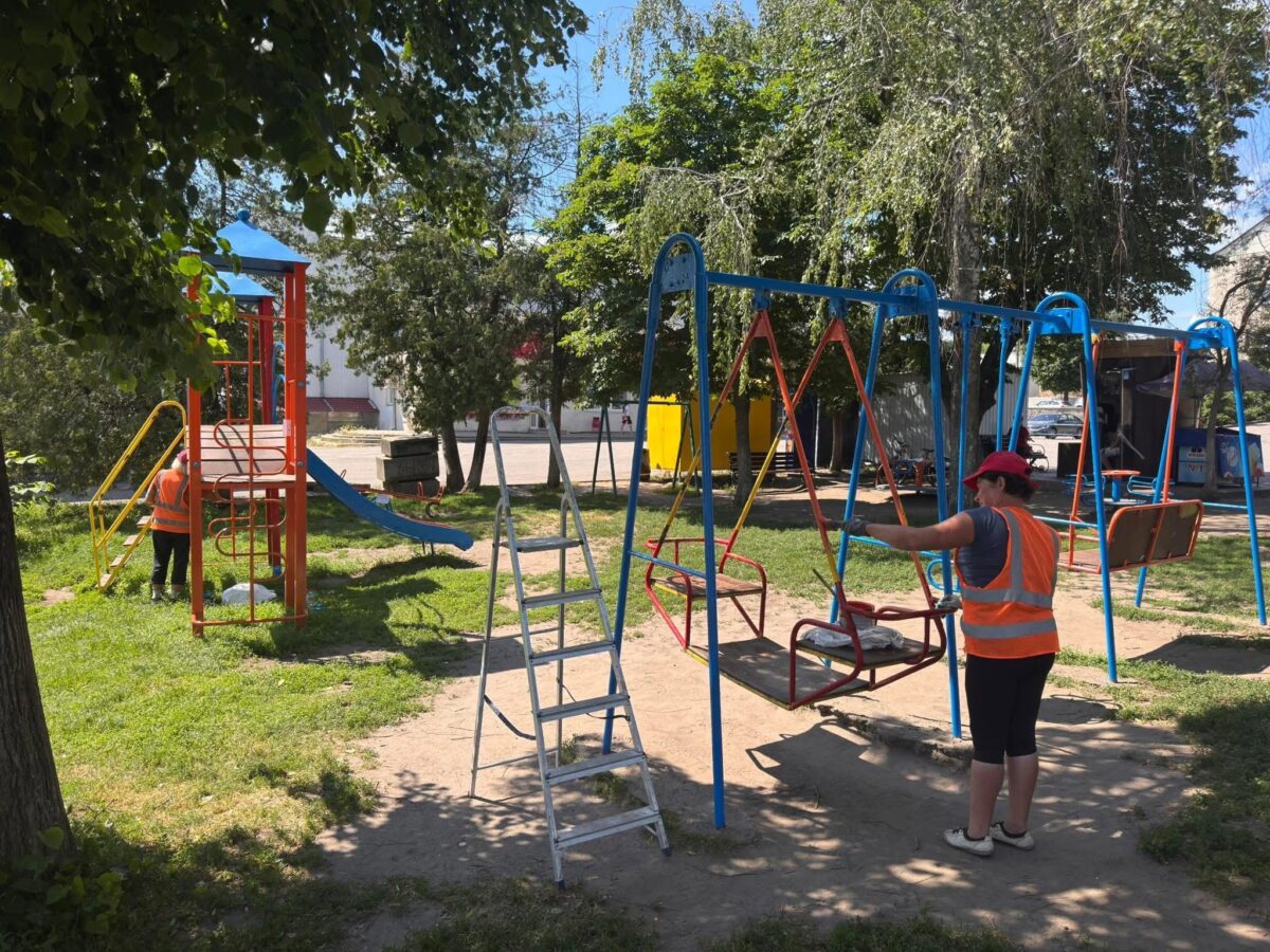 У Черкасах жителі просять не зносити дитячі майданчики