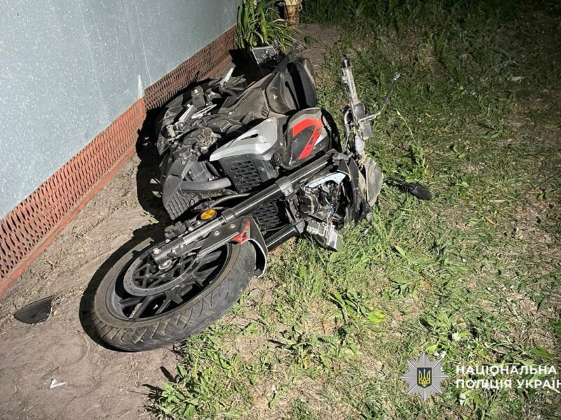 У селі неподалік Черкас у ДТП розбився мотоцикліст