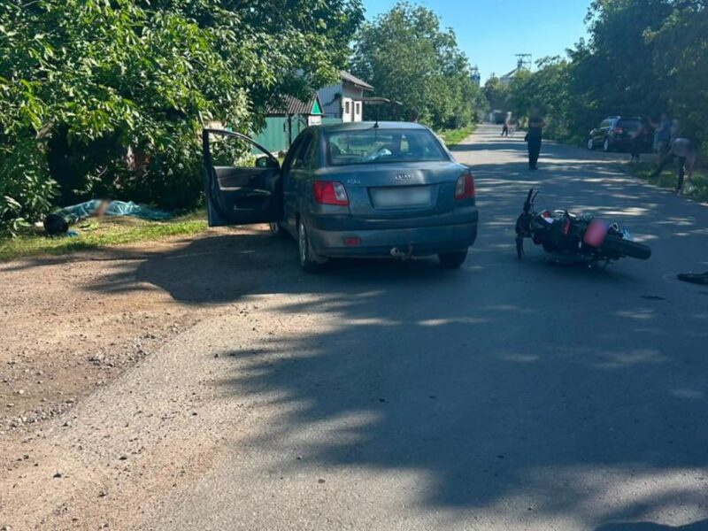 У Черкаському районі не розминулися авто і мотоцикл