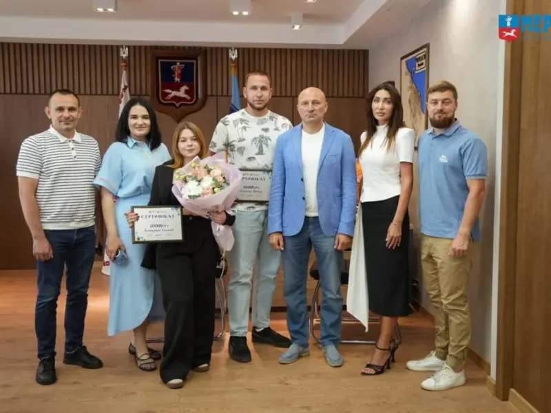 Трьох молодих черкасців відзначили премією за внесок у розвиток громади