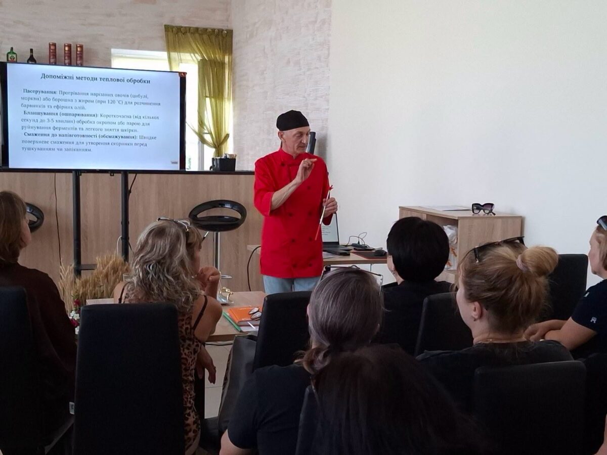 У Черкасах провели навчання для кухарів дитячих садочків