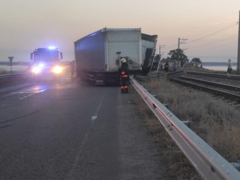 Аварія на черкаській дамбі забрала життя водія