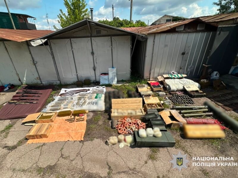 У жителя Слободи вилучили цілий арсенал зброї