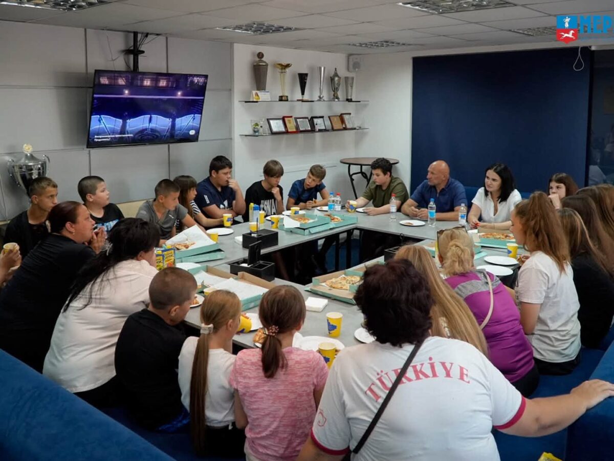 Як діти з Харківщини відпочивають у Черкасах та знайомляться з містом