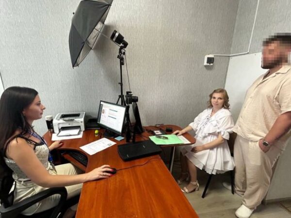 Після весілля у Звенигородці молодята одразу подбали про паспорт