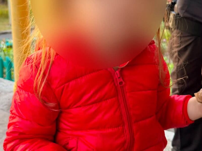 У Черкасах патрульні повернули додому дівчинку, яка загубилася