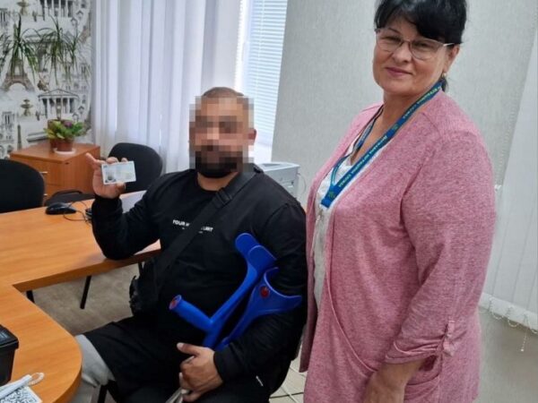 На Черкащині військовослужбовцю оформили паспорт після поранення