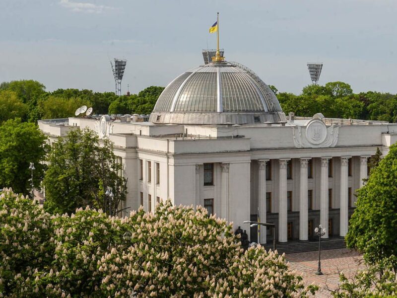 Черкаський нардеп не підтримав законопроєкт, яким передбачалося запровадження податків з посилок ціною до 150 доларів