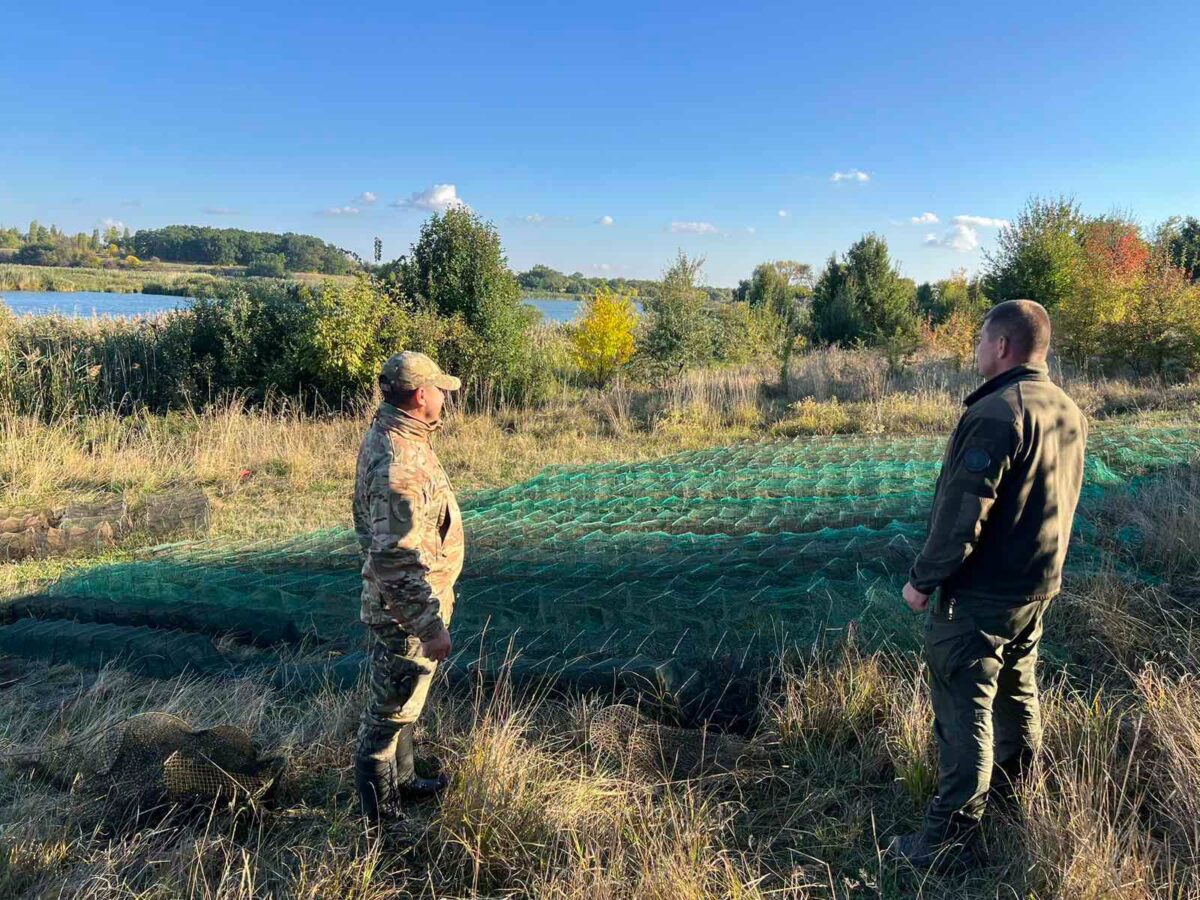 На річці Золотоношка інспектори вилучили 52 раколовки