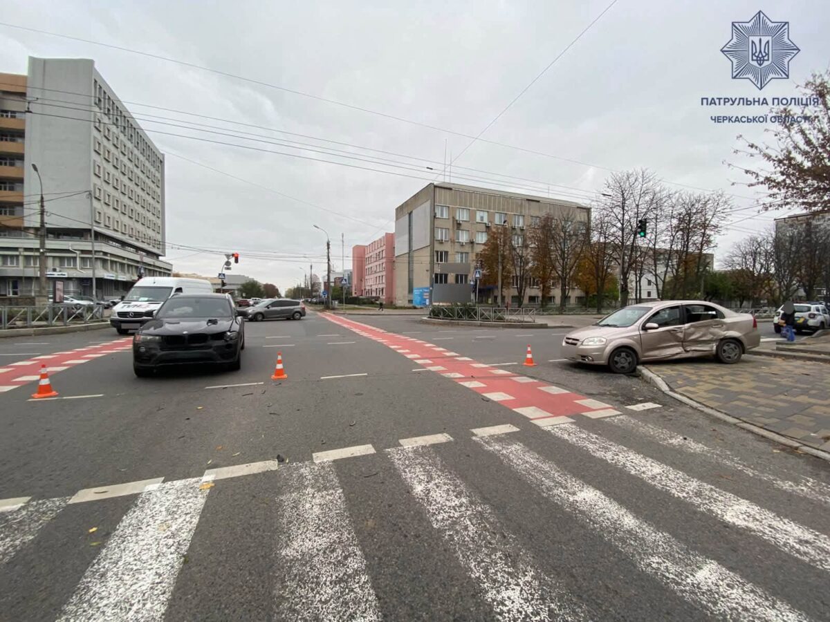У Черкасах водій BMW у стані алкогольного сп’яніння спричинив ДТП