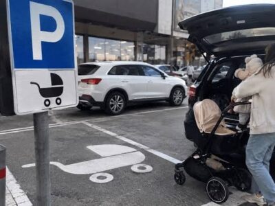 У Черкасах мають з’явитися паркомісця для авто з малюками