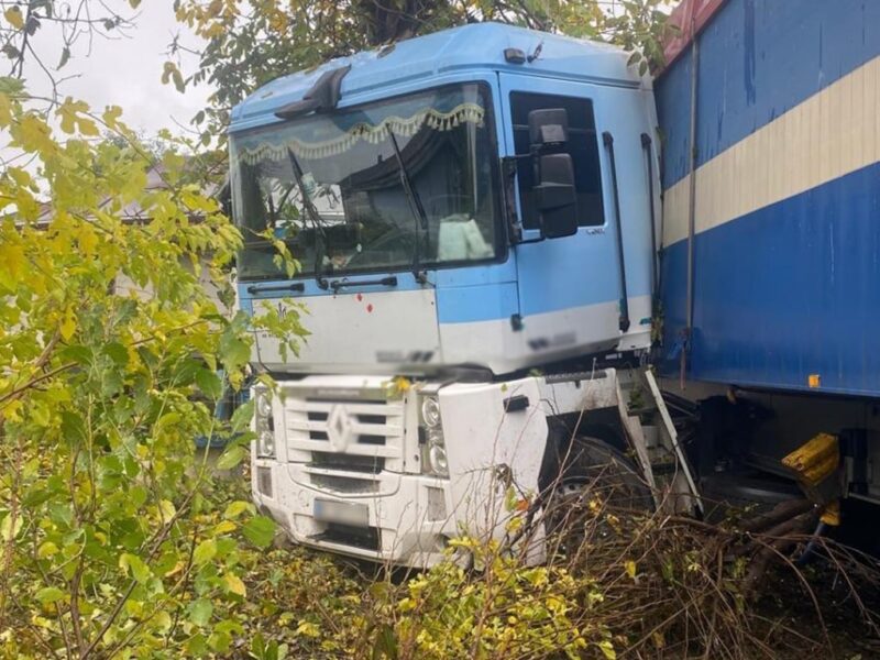 На Звенигородщині зіткнулися дві вантажівки, поліція склала протокол